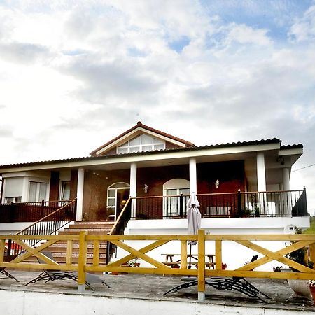 Los Avellanos De Santillana Queveda Exterior foto